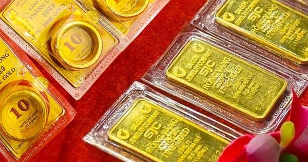 Sáng 28/10: Giá vàng nhẫn, vàng SJC tiếp tục giảm mạnh, vàng thế giới mất mốc 4.000 USD/ounce